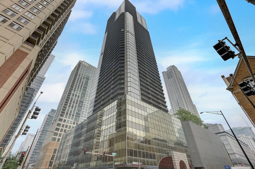 Building Photo - 10 E Ontario St