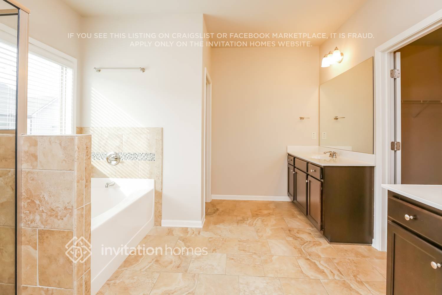 Building Photo - 5353 Catrina Way