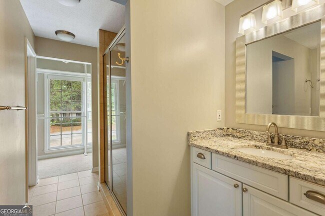 Building Photo - 1375 Mosswood Ln SE