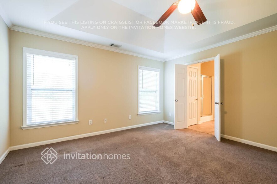 Building Photo - 4392 Walforde Blvd
