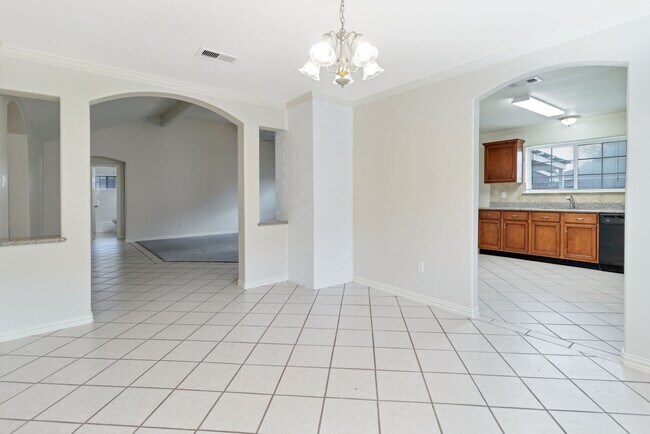 Building Photo - 17131 Quail Park Dr