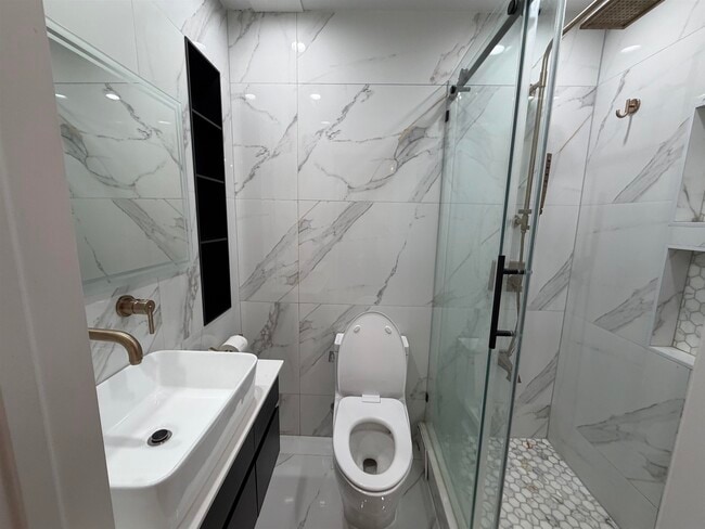 Building Photo - 202 48th St