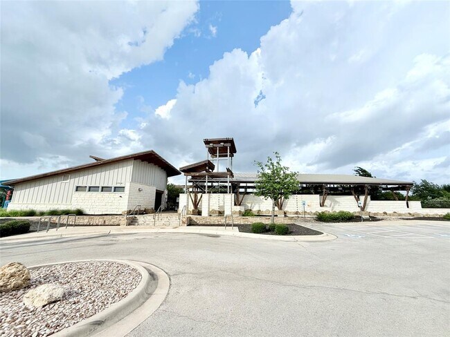 Building Photo - 113 Low River Ln
