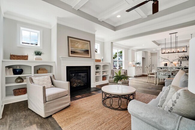 Building Photo - Summerhouse on Everett Bay Home Available!