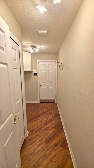Building Photo - 1801 Forest Preserve Blvd