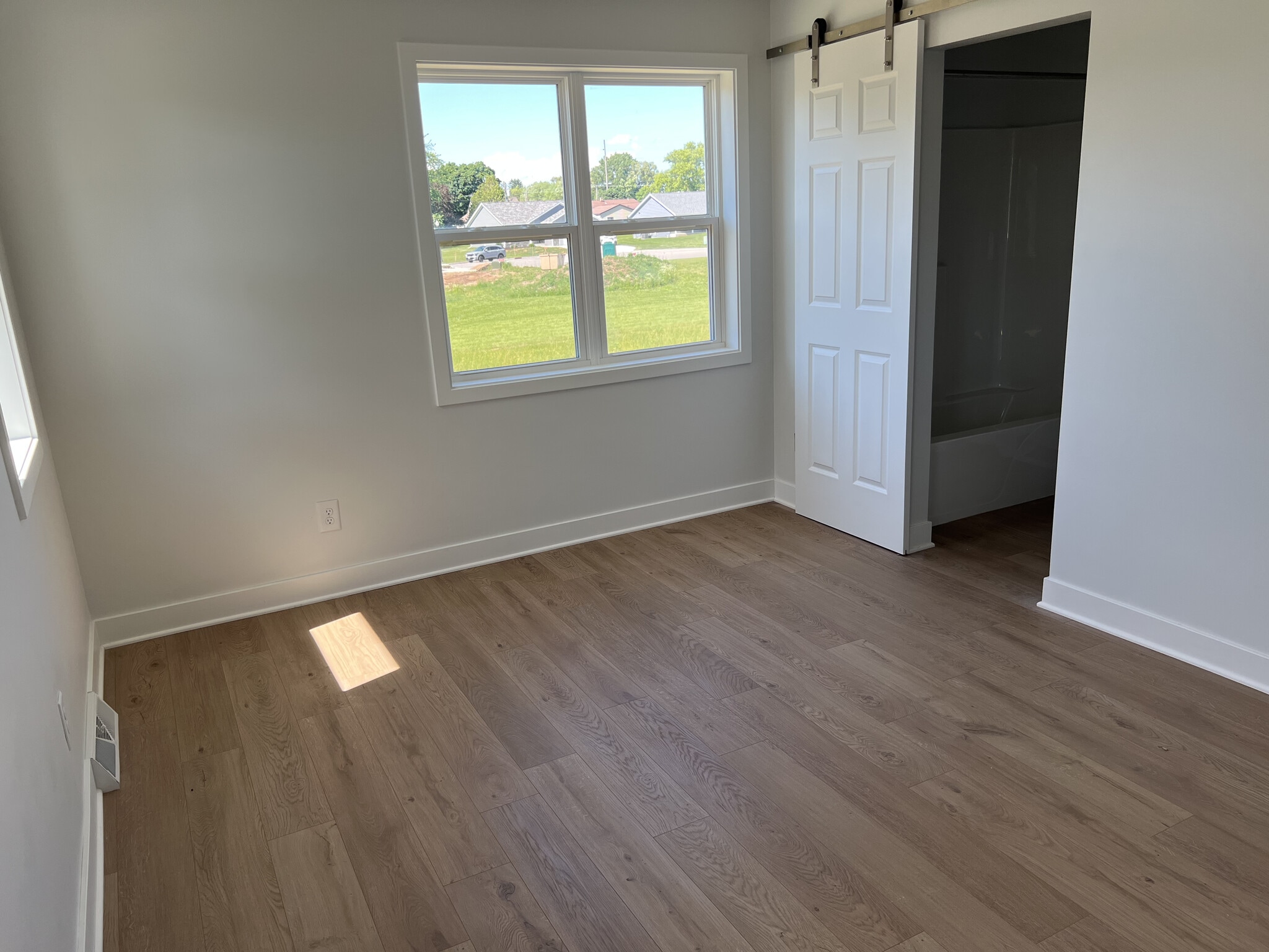 Building Photo - 502 Leavens Ave