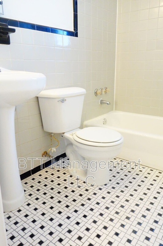 Building Photo - 4013 38th St