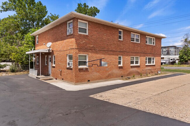 Building Photo - 338 E 200 S
