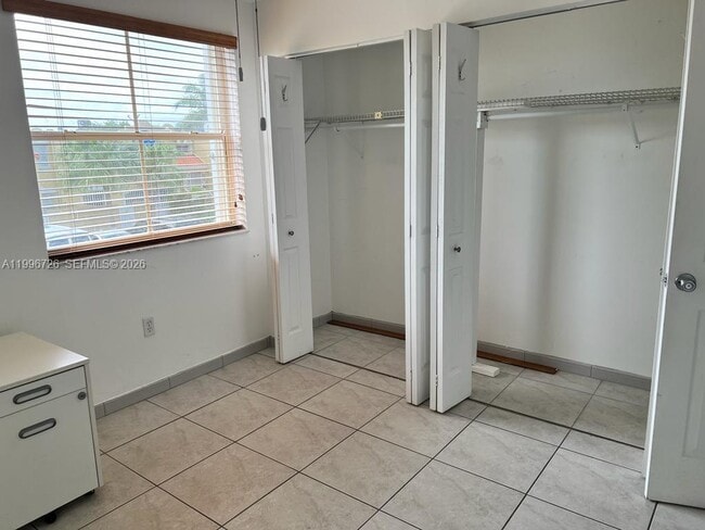 Building Photo - 365 NW 85th Ct