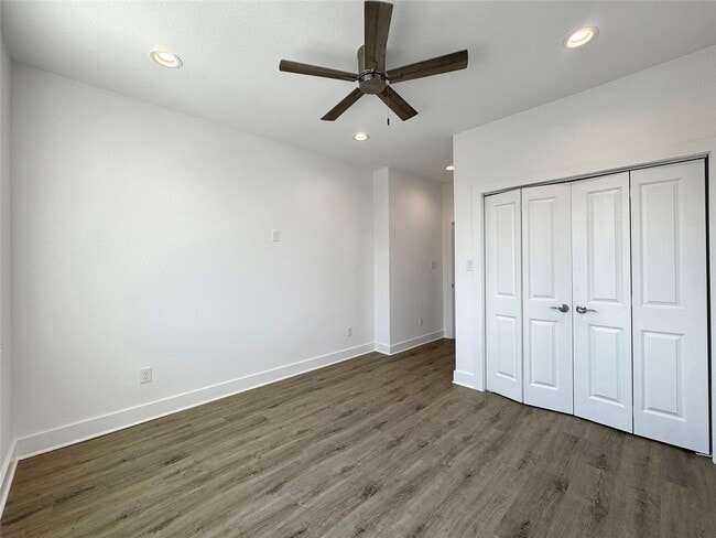Building Photo - 5427 Bellfort Ave
