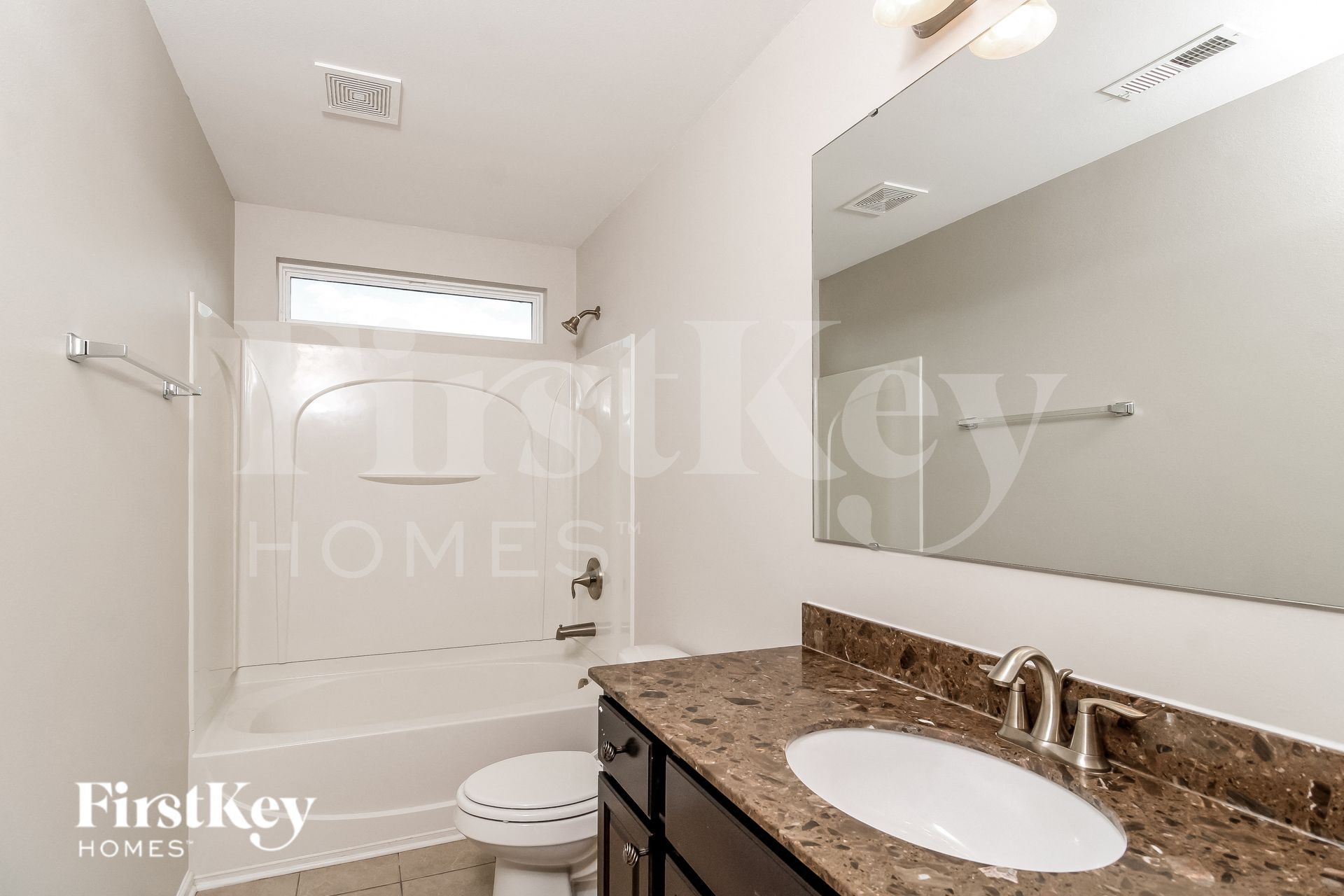 Building Photo - 2675 Lamplight Cir
