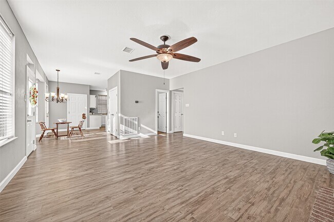 Building Photo - 14015 Wheatbridge Dr