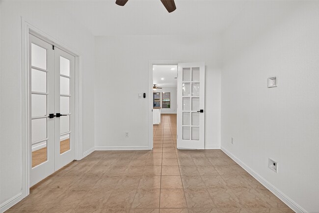 Building Photo - 7927 Tindarey Maple Trace