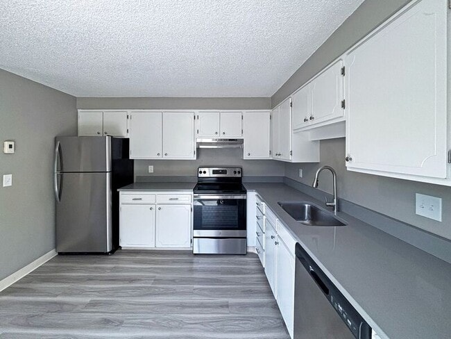 Building Photo - 1109-B W 6th Ave