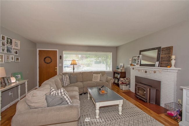 Building Photo - 3 bed/2 ba House in University Place