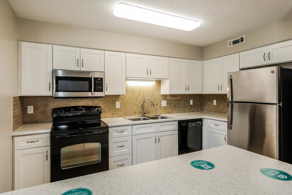 Building Photo - 1967 Blue Bird Run W