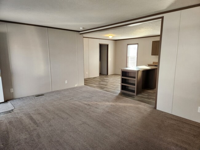 Building Photo - 448 Montana