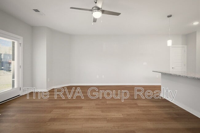 Building Photo - 918 Porter St