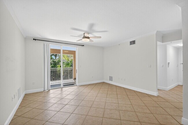 Building Photo - 6511 Emerald Dunes Dr