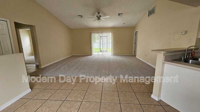 Building Photo - 10368 Lansfield St