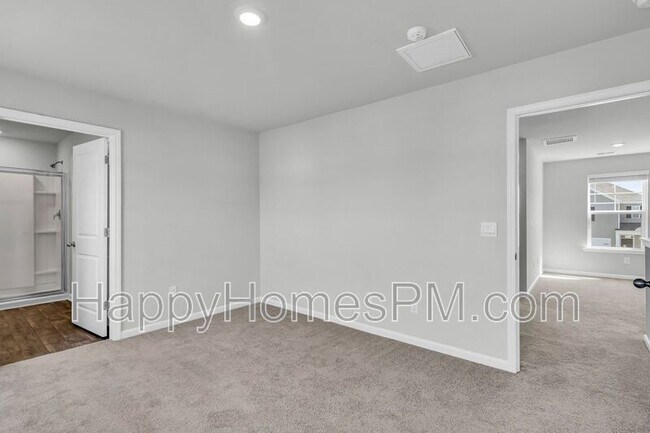 Building Photo - 303 Black Birch Dr