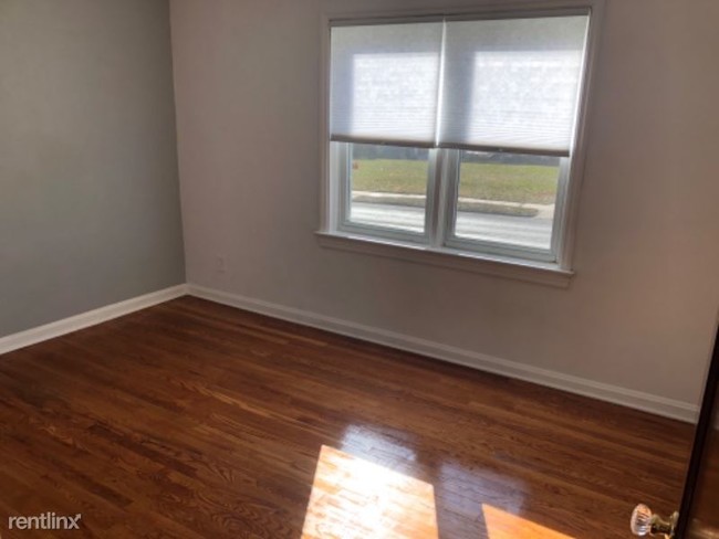 Building Photo - 3 br, 1 bath House - 1709 Mclaran Ave