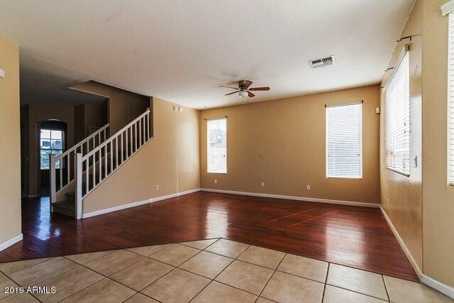 Building Photo - Gorgeous 4 Bed West Phoenix home opposite huge community park ++ New Carpet & New Paint!!