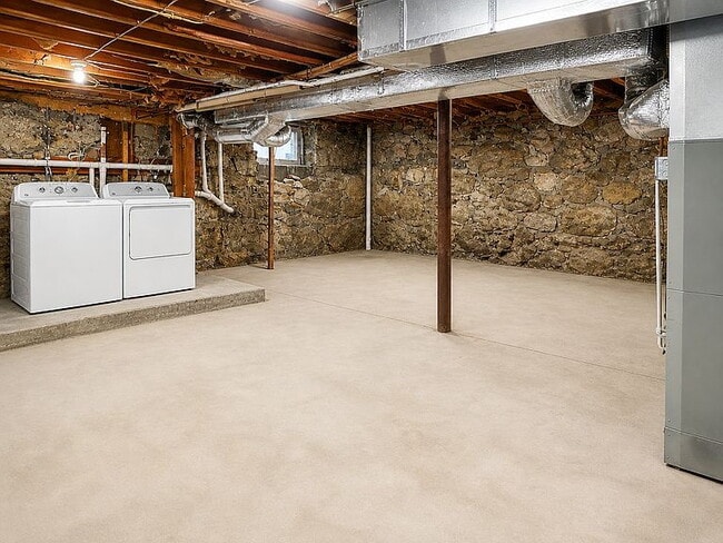 Building Photo - 21 Wampus Lane