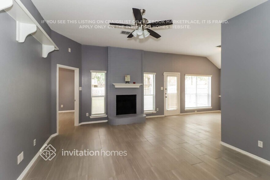 Building Photo - 1936 Ashley Dr