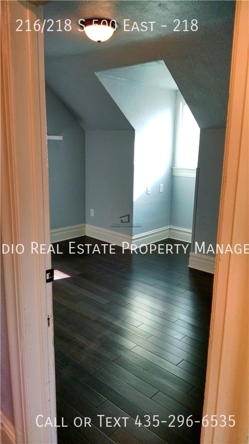Building Photo - 216/218 S 500 East - 218-