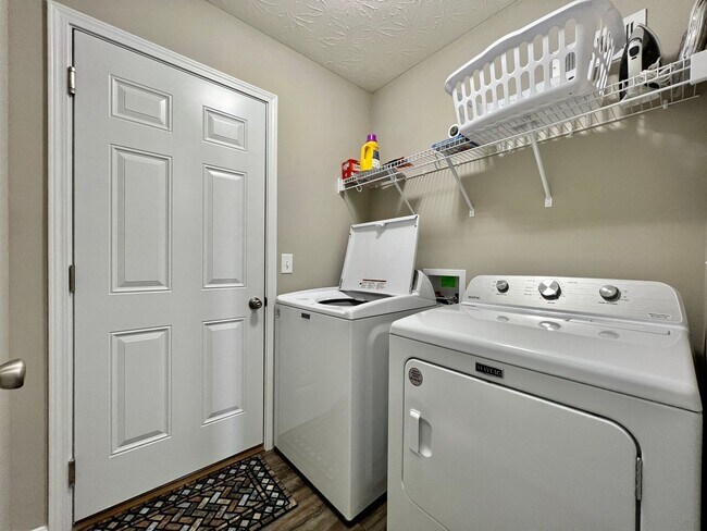 Building Photo - Brand New Home Walking distance to Spooky Nook