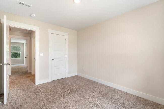 Building Photo - 663 Millwright Wy