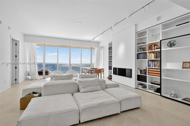 Building Photo - 9705 Collins Ave