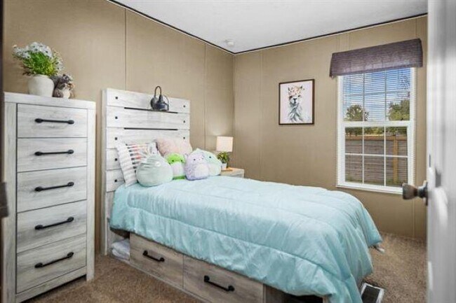 Building Photo - 33847 US-96