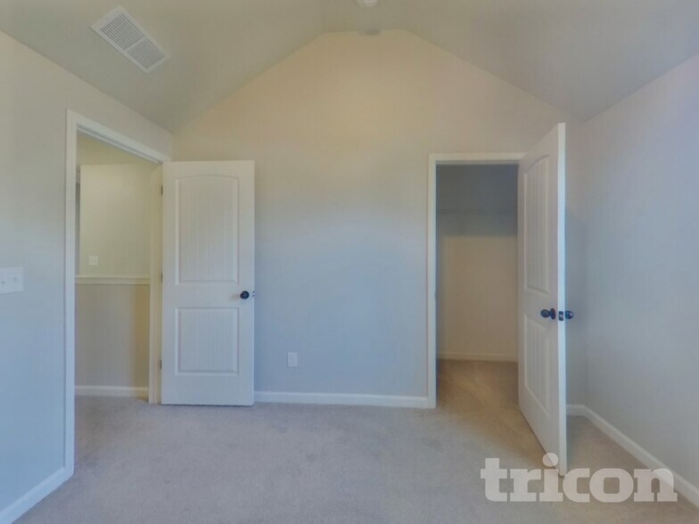 Building Photo - 11350 Freeman Way