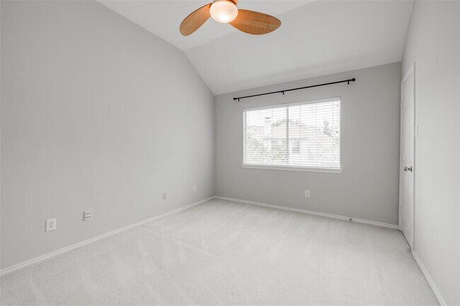 Building Photo - 12414 N Shadow Cove Dr