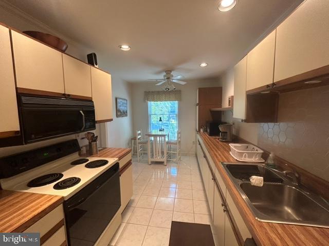 Building Photo - 24362 Widgeon Pl