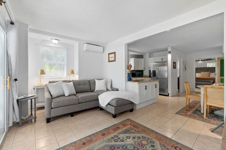 Primary Photo - 152 Manresa Rd