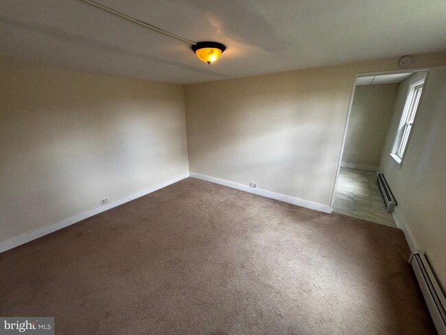 Building Photo - 790 Carlisle Ave