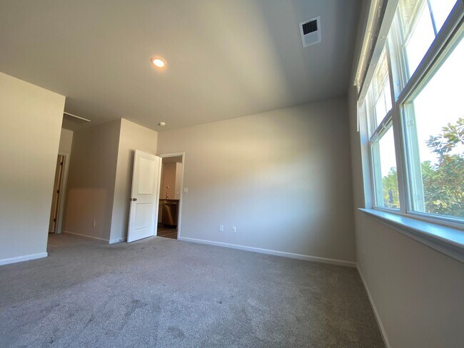 Building Photo - Brand new construction home in the desirable Brunswick Forest subdivision