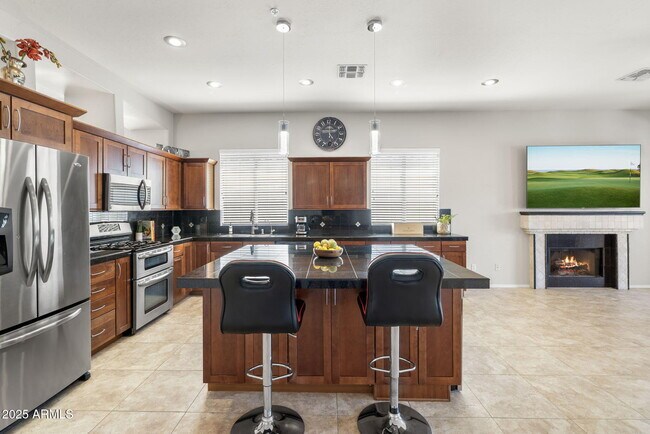 Building Photo - 10318 E Tierra Buena Ln