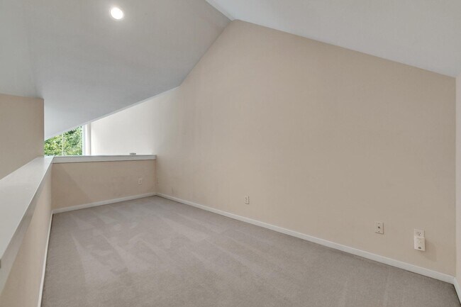 Building Photo - 15200 NE 81st Way