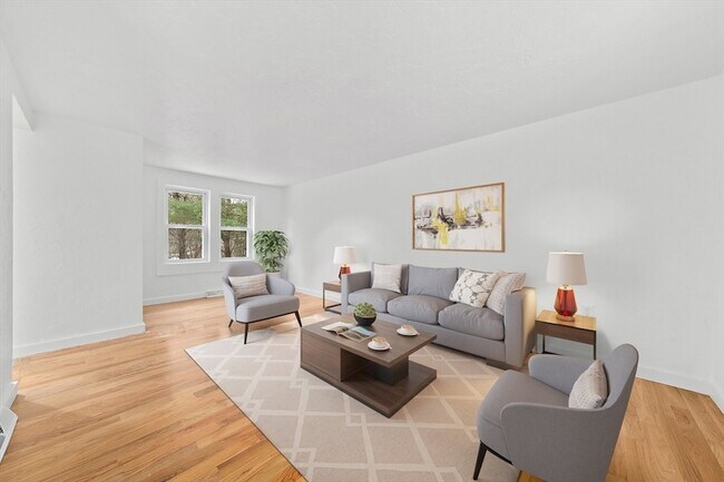 Building Photo - 4 Oaken Bucket Ln