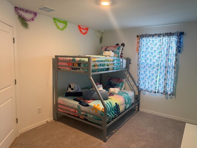 Building Photo - 1553 Discovery St