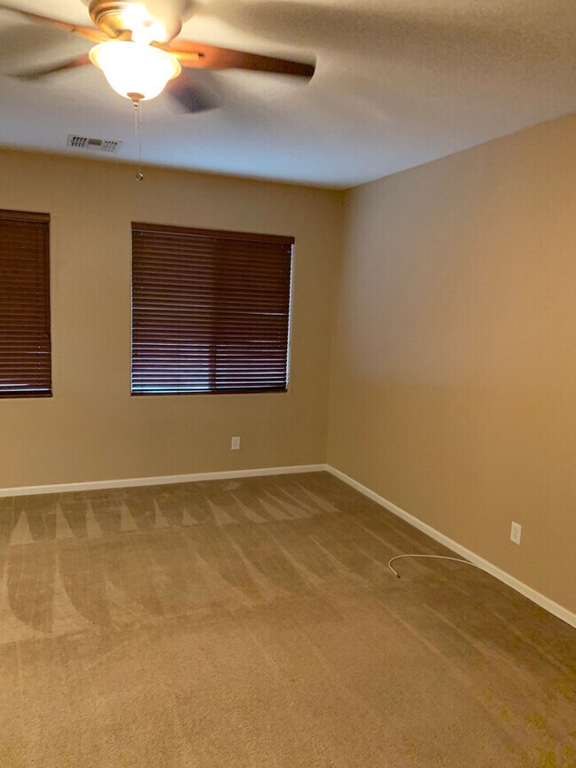 Building Photo - Very Nice 3 bedroom 2 bath home with a guest house