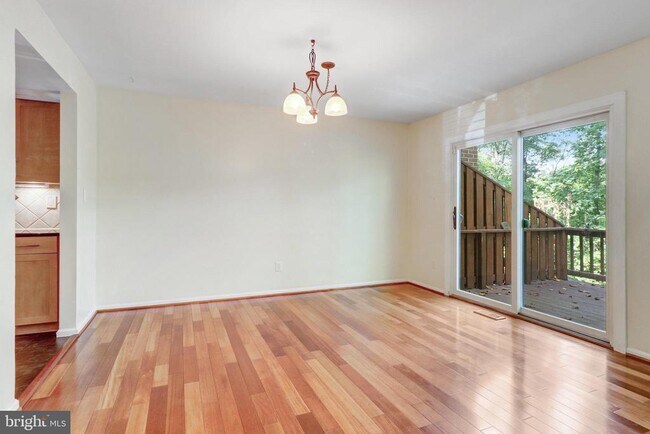 Building Photo - 5707 Waters Edge Landing Court