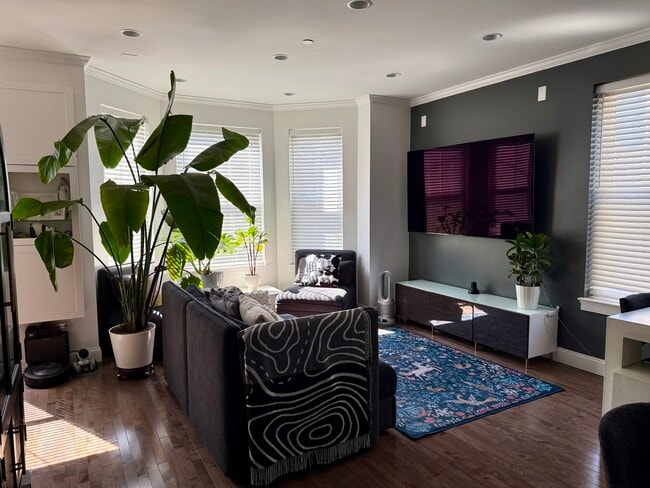 Building Photo - 46 W Eagle St