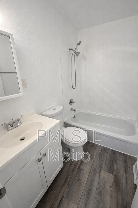 Building Photo - 10327 Renfrew Dr