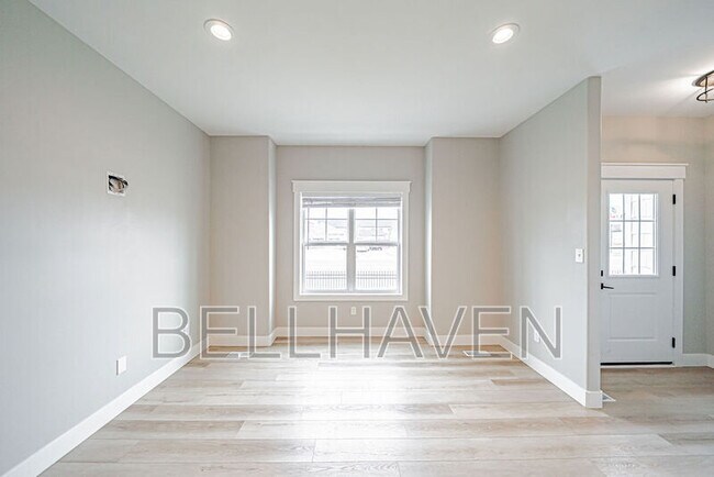 Building Photo - 1483 Fremont Ave