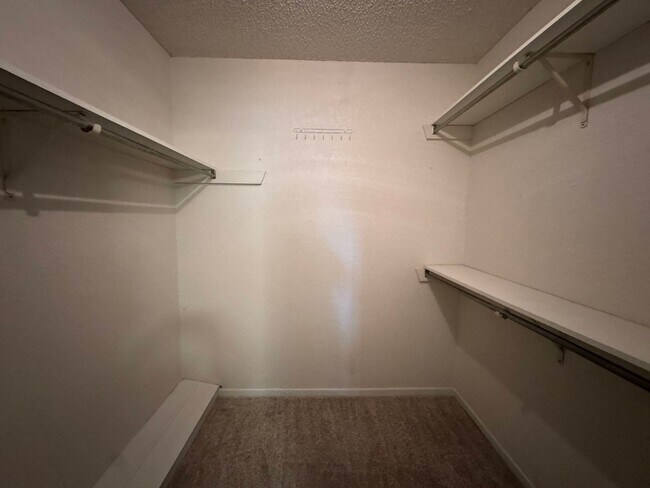 Building Photo - 3-Bedroom Apartment for Rent in Killeen